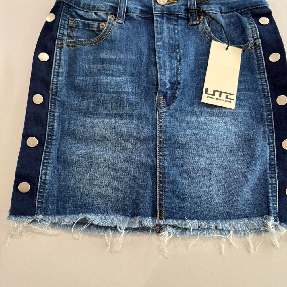 Uniqlo Women's Blue and Navy Skirt